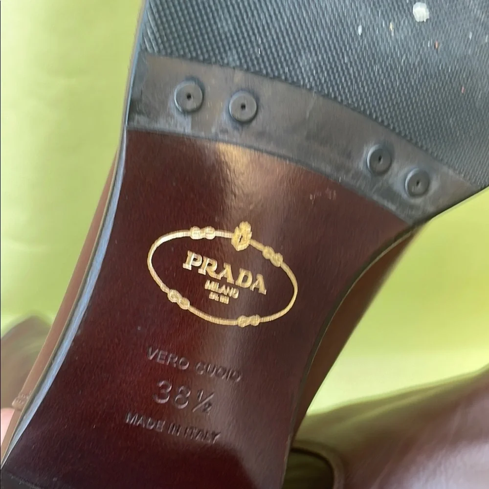 Prada Vintage Brown Over the Knee Leather Boots with Streamlined Design - Picture 4 of 16